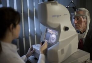 What is Optical Coherence Tomography (OCT)? A Look Inside Your Eye 1 What is Optical Coherence Tomography (OCT)? A Look Inside Your Eye